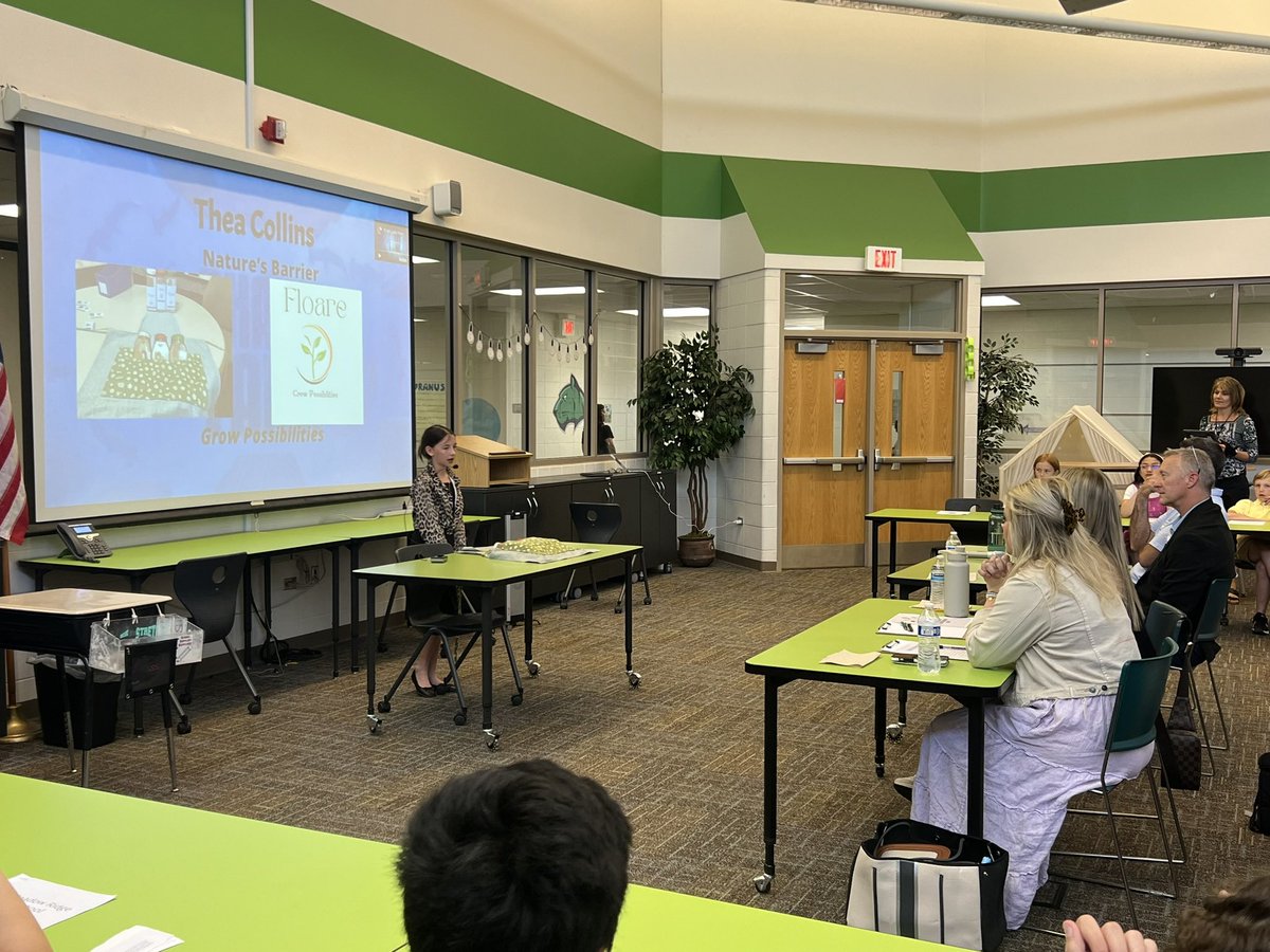 4th grade enrichment Shark Tank was a huge success! So impressed by these entrepreneurs and their ideas. It was extra special that a dear friend of mine was one of the business owner expert sharks! Bravo <a href="/lauraprisby/">Laura</a> !! <a href="/MeadowRidgeRoar/">Meadow Ridge School</a> <a href="/OSD135/">Orland District 135</a>