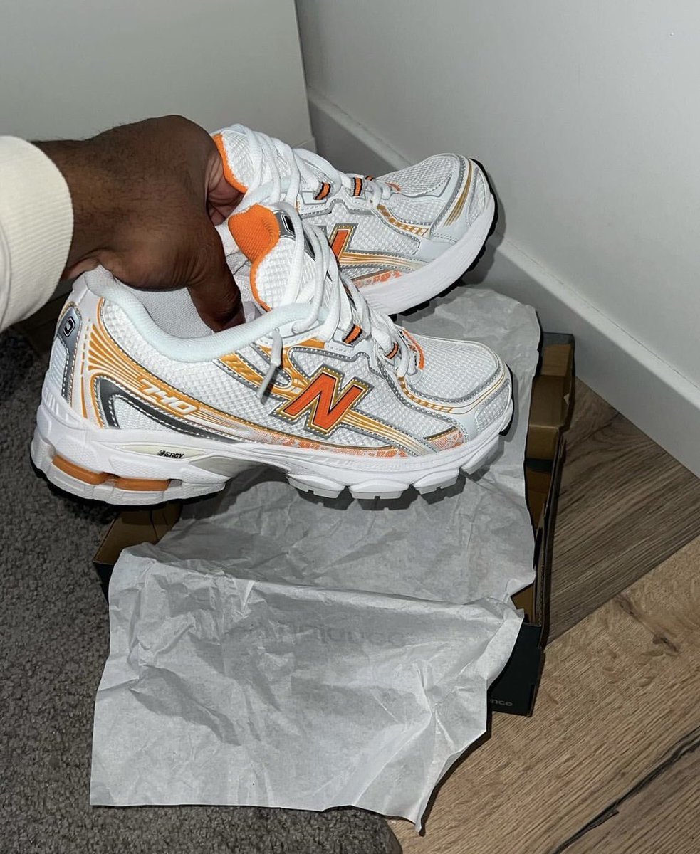 New Balance 740🍊