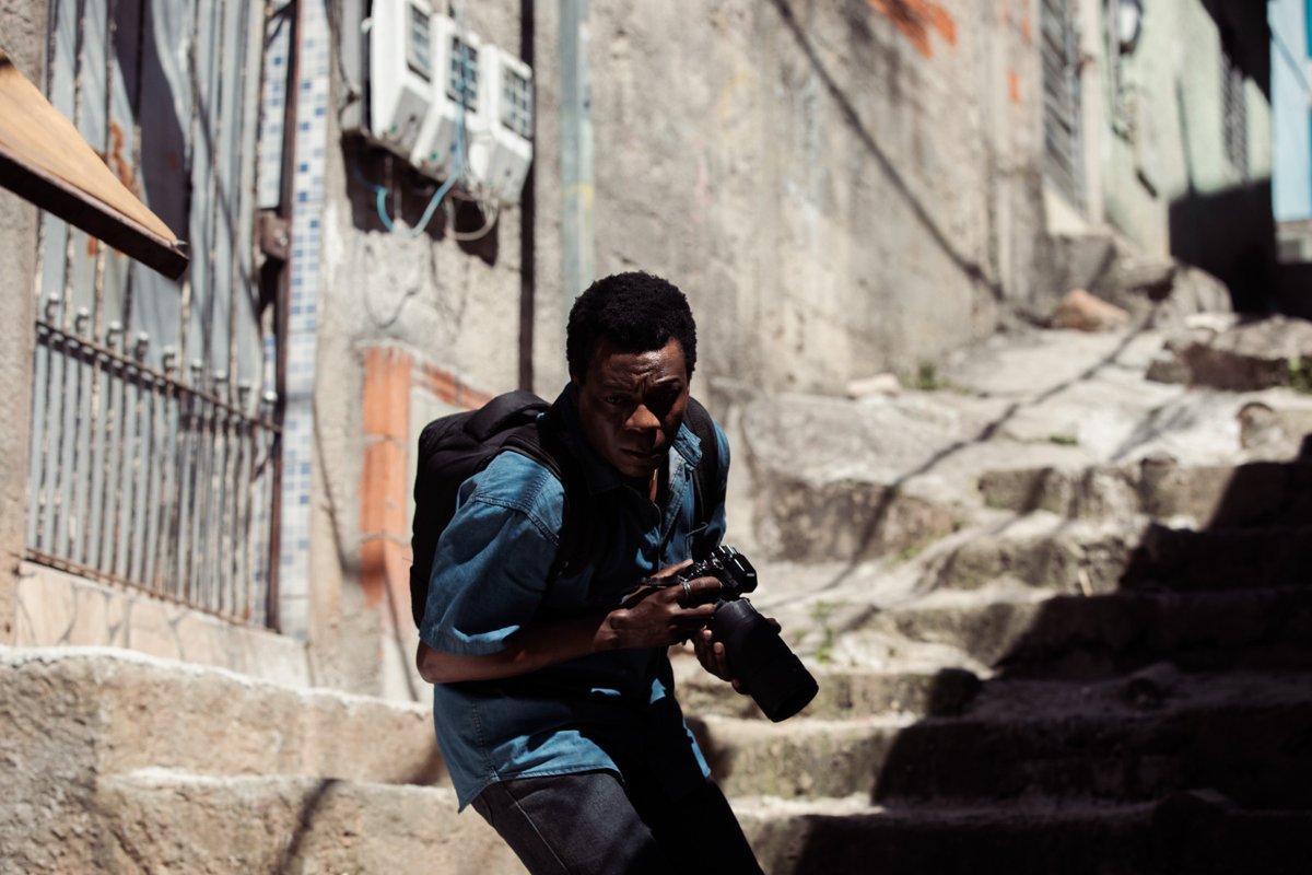 CinematizandoOf's tweet photo. Imagens de Cidade de Deus: A Luta Não Para, nova série da HBO que estreia em agosto na Max

#CidadeDeDeus #CidadeDeDeusALutaNãoPara #HBO #Max #AlexandreRodrigues #RobertaRodrigues #AndreiaHorta #ThiagoMartins #MarcosPalmeira #EdsonOliveira https://t.co/6kFHU4WmF6
