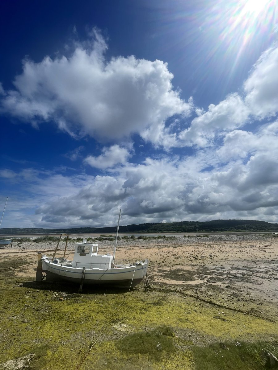 TraethBychan's tweet photo. Traeth Coch, next door but one to @TraethBychan #Anglesey
AKA Red Wharf Bay https://t.co/7ZQWs4pfHD