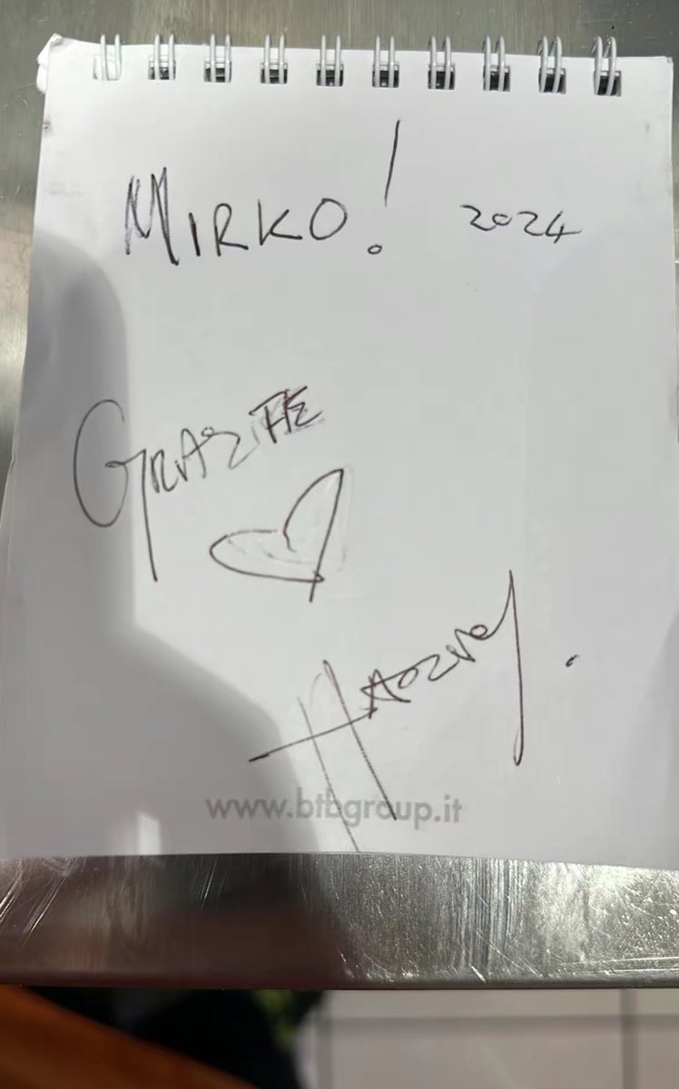 Harry signed an autograph for a fan in Florence yesterday 

- May 28, 2023