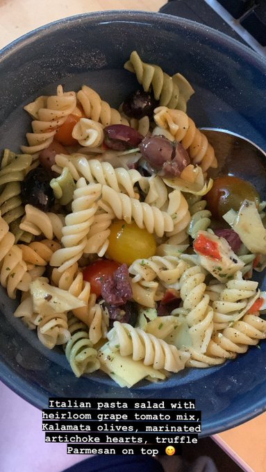 I have the munchies 😋 https://t.co/6PNwPWePA2