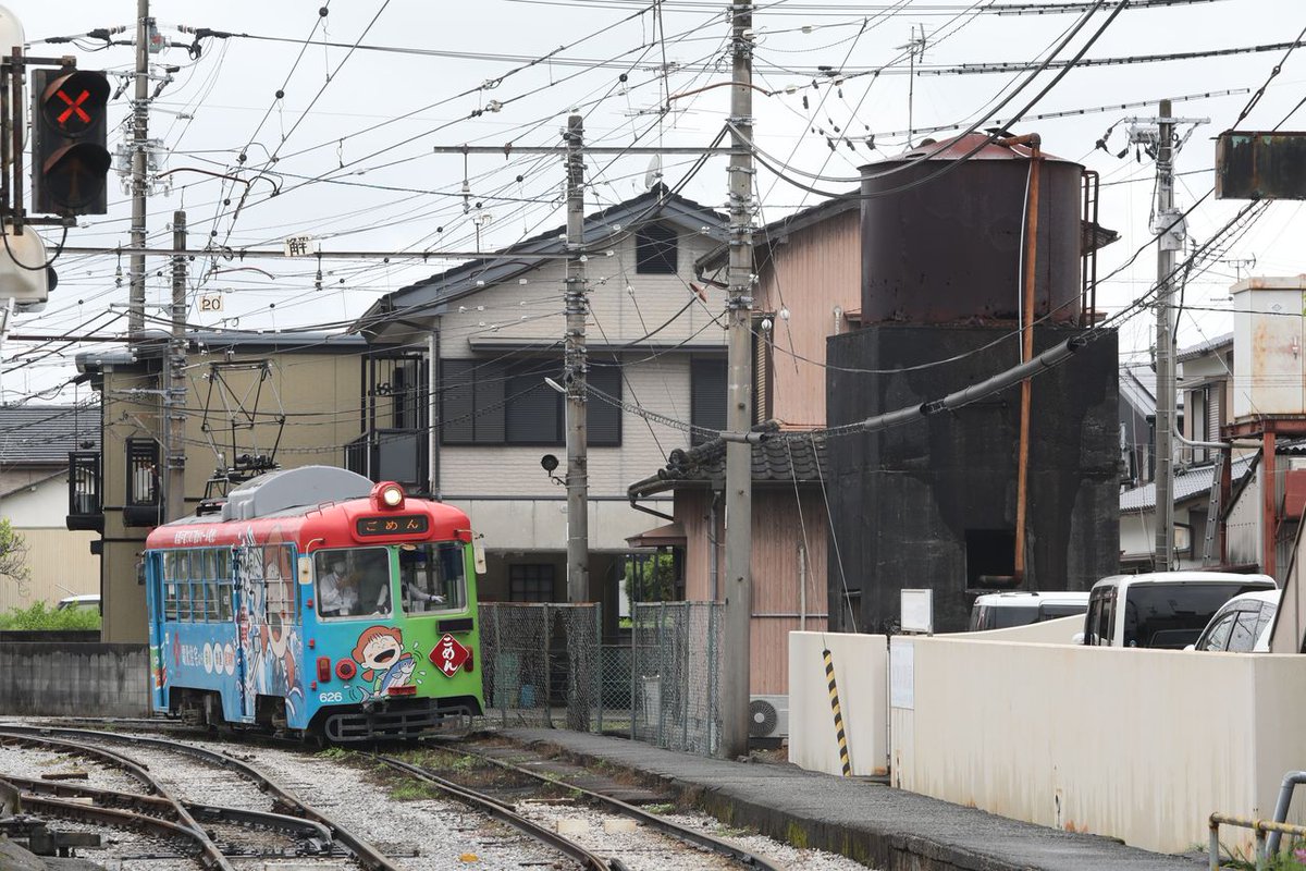 土佐電気鉄道安芸線廃止から50年。今でも後免町終点には蒸気機関車が使っていた給水塔が残っています。