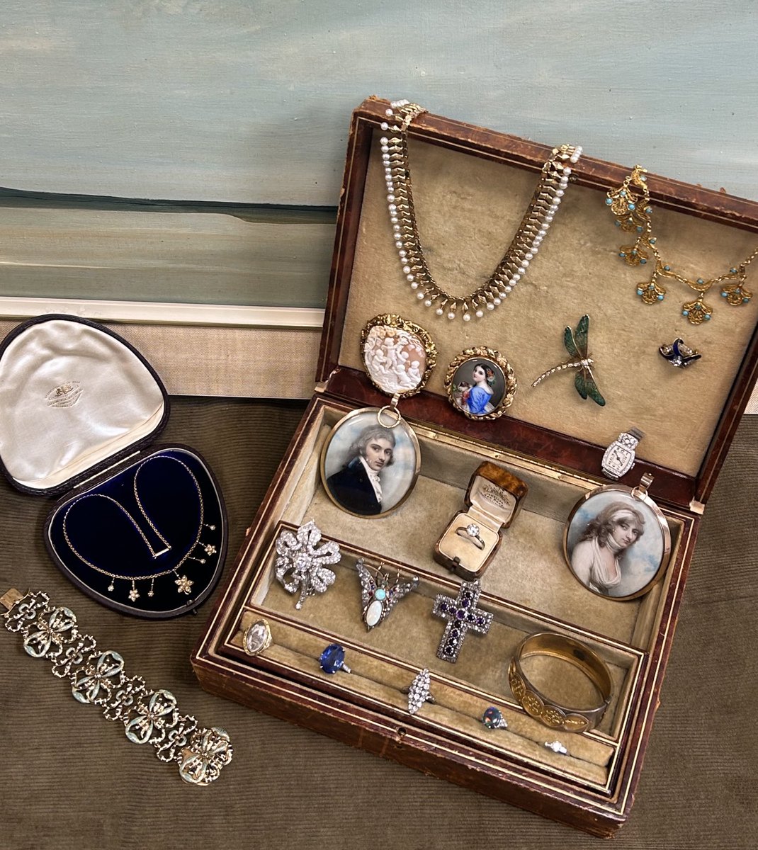 CatherineSouthonAuct (@southonauction) on Twitter photo We are excited to be coming along to <a href="/SmallhytheNT/">Smallhythe Place</a> on Monday 3rd 11-3pm for an antiques and jewellery valuation day.. these are some of the gems we have found so far for on our travels for our July auction #miniatures #plimer #diamonds #jewellery We are excited to be coming along to <a href="/SmallhytheNT/">Smallhythe Place</a> on Monday 3rd 11-3pm for an antiques and jewellery valuation day.. these are some of the gems we have found so far for on our travels for our July auction #miniatures #plimer #diamonds #jewellery