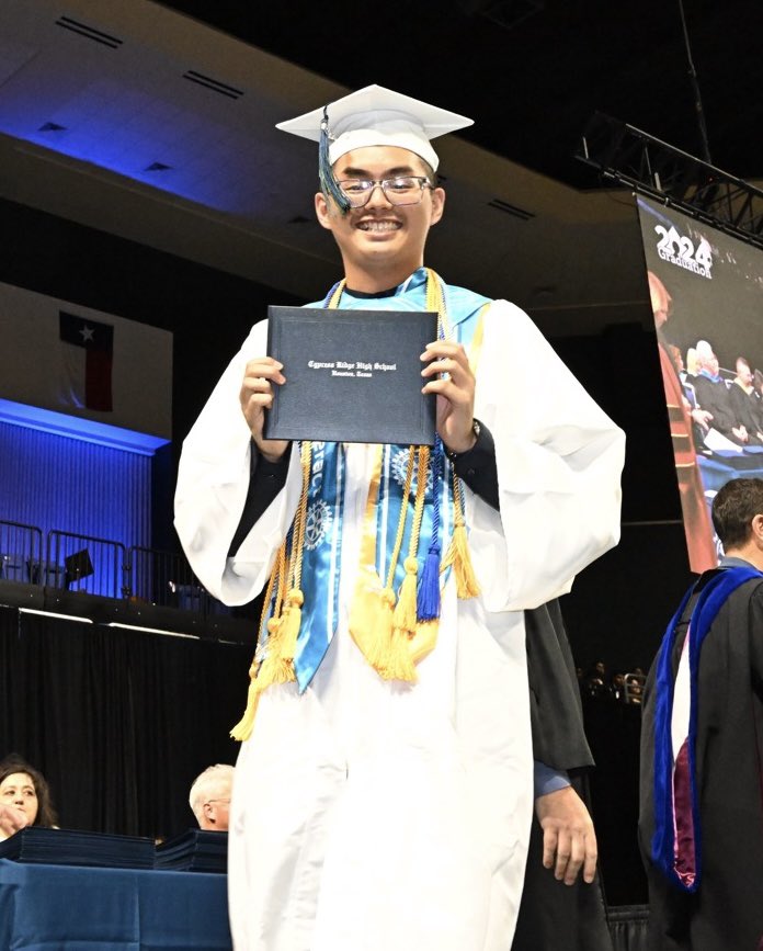 CyFairJoel's tweet photo. Tassels have been turned & the @CypressRidgeHS #Classof2024 is walking the stage to accept their diplomas! #CyRidgeGrad https://t.co/Fy1qDvan1q