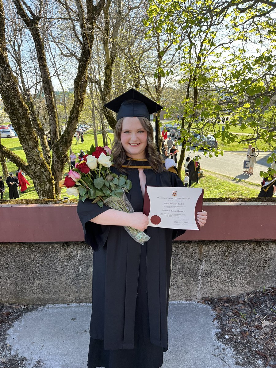 amrandell4's tweet image. I’m excited to say I finished my BSc (Hons)! And I am honoured to have received the University Medal for Academic Excellence in Behavioural Neuroscience 😊🎓🧠