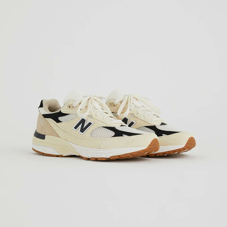 SOLELINKS's tweet photo. Ad: ALMOST LIVE
New Balance Made in USA 993 ‘Sea Salt/Black’

AG:https://t.co/auyfRaeuWD
BSTN:https://t.co/ubT45jPJfp

Now available via End
=> https://t.co/veLezIB3IT https://t.co/rbYeB1537V