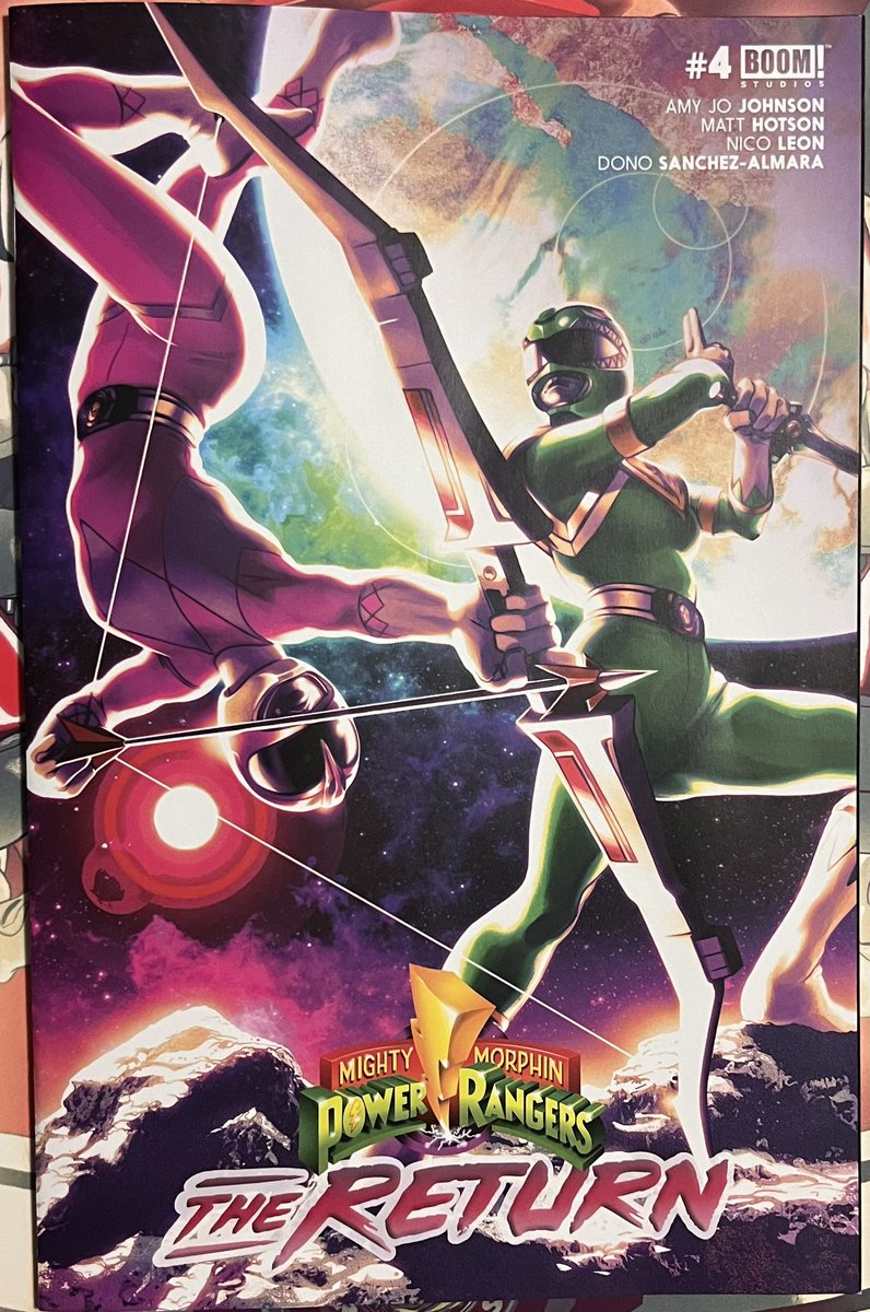 Just finished the 4th issue of Mighty Morphin Power Rangers the Return by @_amyjojohnson and I am geeking out like crazy at it. Amazing story and an amazing ending.