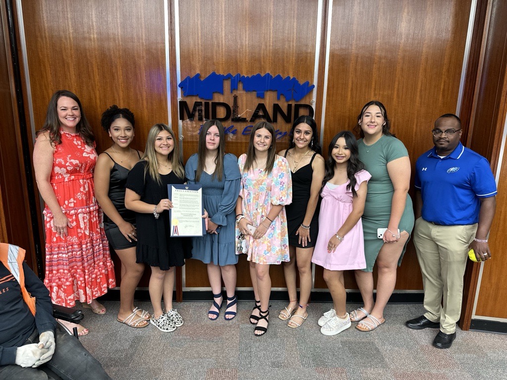 ANOTHER TLCA TITLE!
A proclamation was made for Tuesday, May 28, 2024, as TLCA Girls Softball State Champions Day at this week's City Council meeting.
Join us in congratulating these athletes for their incredible achievement in winning a state championship
#cityofmidlandtx