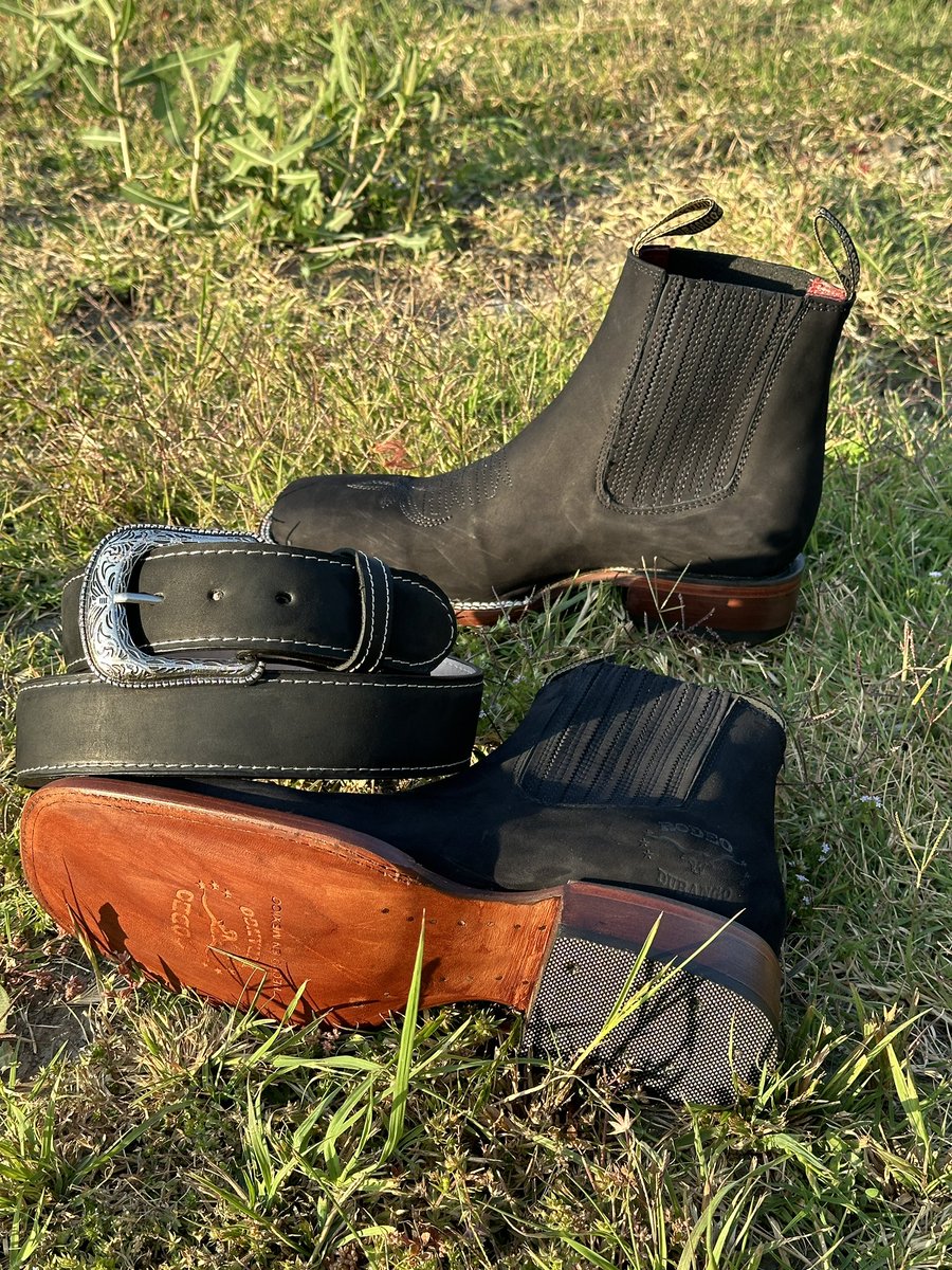 rodeodurango's tweet photo. Busca la colección hoy ☀️
🔍Shop: Black Square Toe Nobuck Square Toe Leather Sole Botin Rodeo
🔍Shop: Black Plain 1 3/4" Western Leather Belt
Botin disponible 7-13 US, Cinto disponible 32-46 ☑️
shop https://t.co/8URQbGjzXa or link in bio #rodeodurango #botines #cintos https://t.co/cxNd2Kv3vm