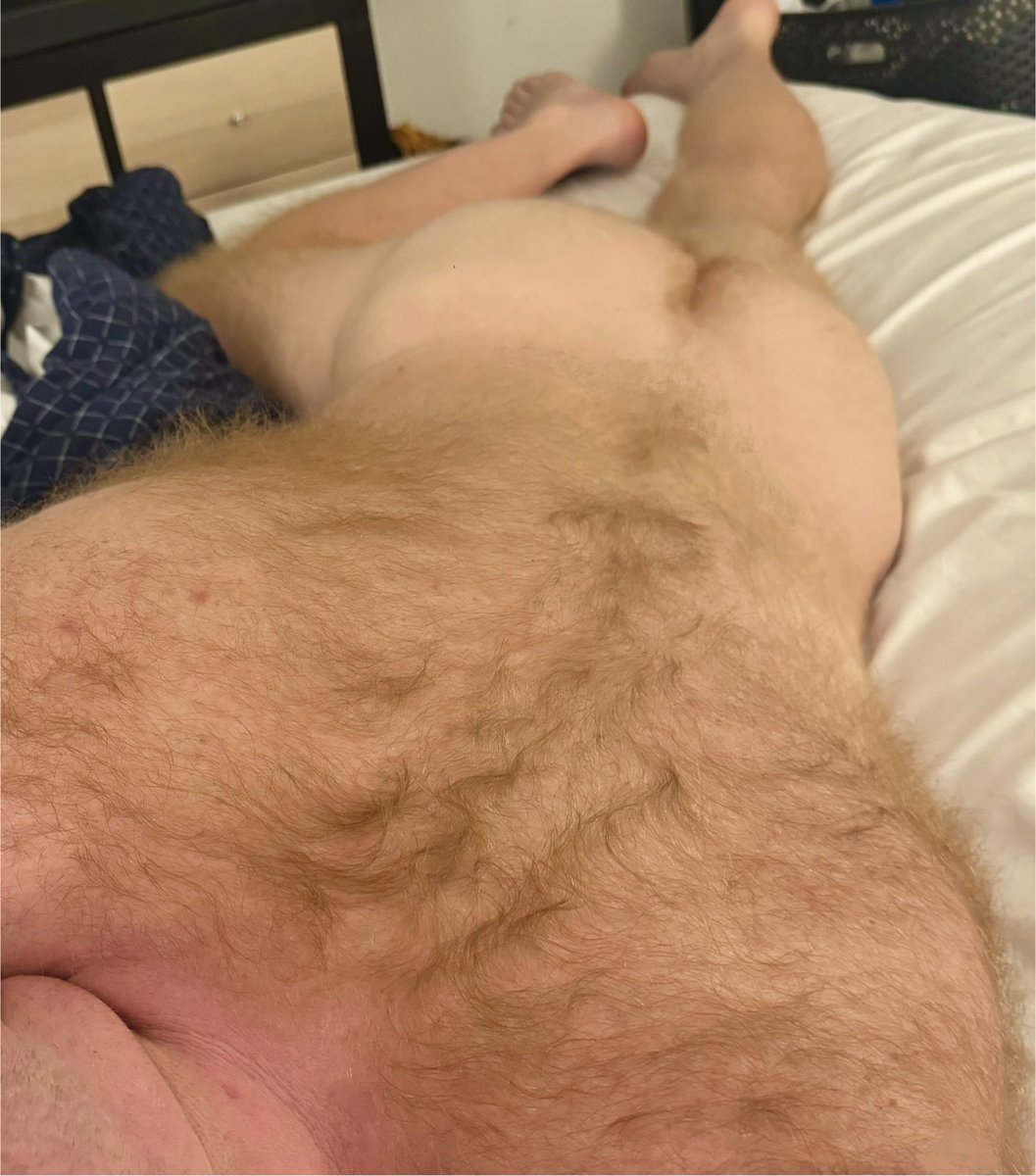 redhothole's tweet photo. Lunch time naps are what it’s about when you’re working from home, right? 

Now all I need is someone to slide inside me 😈

Any volunteers? 

#hairygay #hairyback #ginger #hairyginger #gingerbear #cuminme #brisbanegay #gay #bottom #gingerhole #hairyhole #hairybutt #backhair https://t.co/pHbFeb0D5l