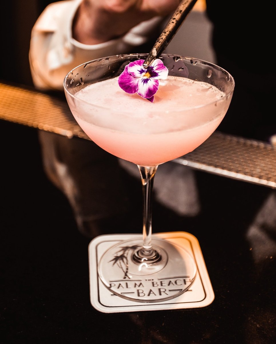 Plans for Bank Holiday Monday? 💭

The Lounge Bar is open from 9PM daily.

18+ | begambleaware.org