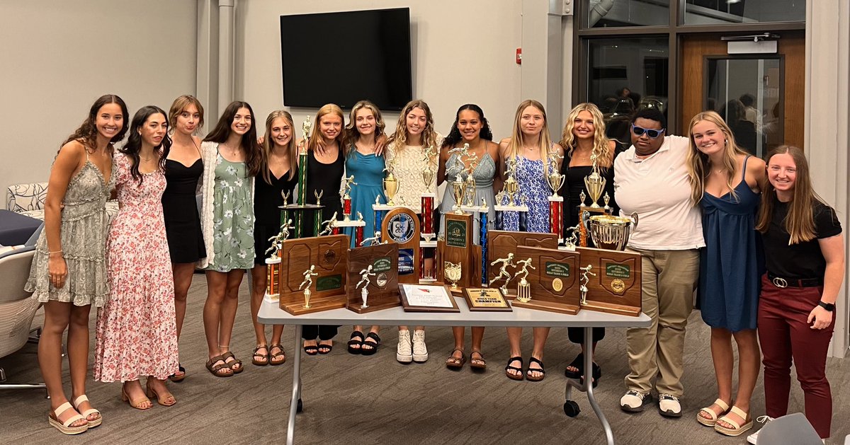 LadyCardzTrack's tweet photo. Congratulations to the 2024 Senior Class on a great 4 years! 
➡️18-1 dual meet record
➡️Won 16 Invitationals
➡️District runner up
➡️Won 3 District titles
➡️Won 2 GCC Titles
➡️4th at the Regionals
🥇🥇2X Regional Champions
🥇Indoor State Champions
🥇Outdoor State Champions https://t.co/uC8cBQBkEi