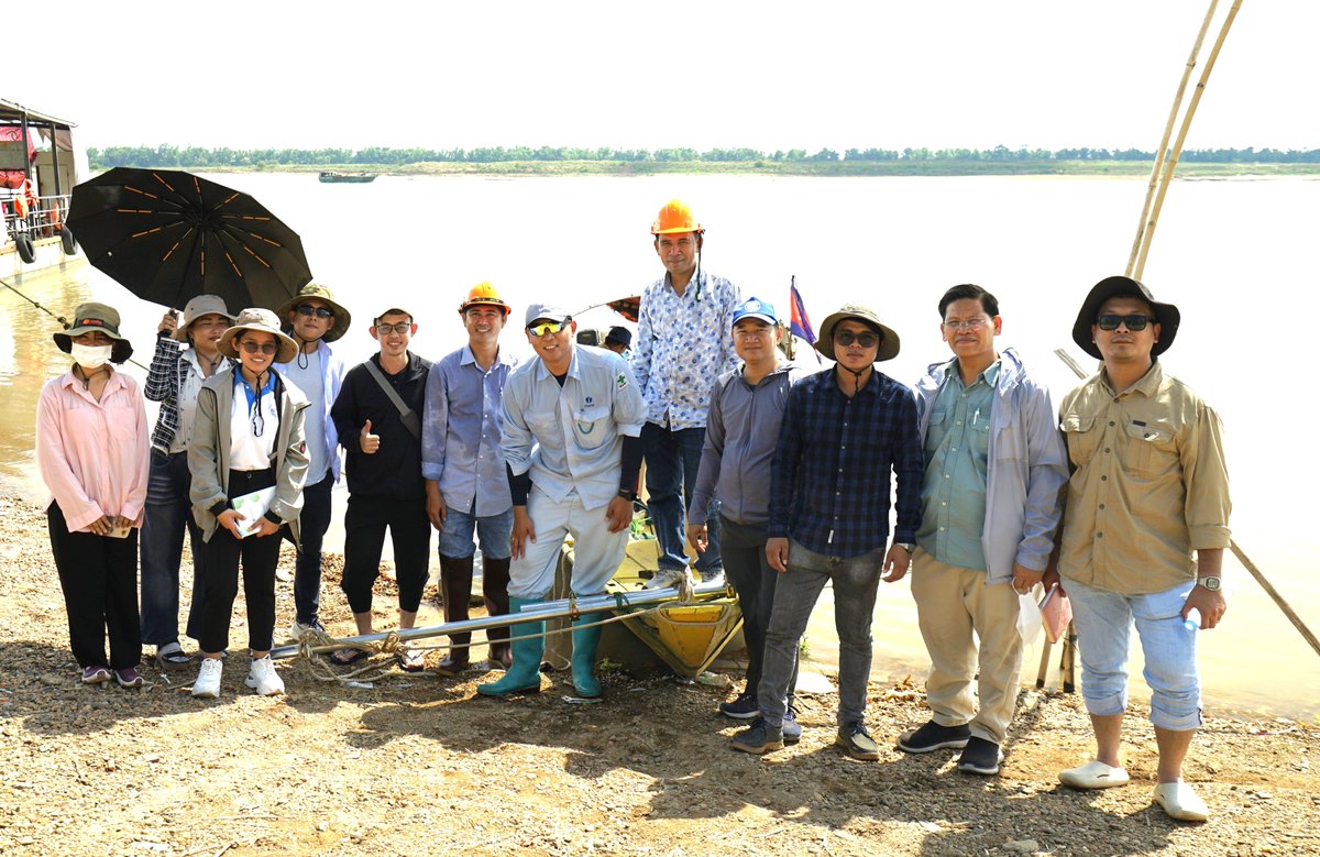 💧Kratie🇰🇭 was the next destination for the training on macro & microplastic sampling after Chiang Khan🇹🇭 and Pakse 🇱🇦. The training targeted technical staff of the Department of Hydrology & River Works🇰🇭 to test draft Standard Operating Procedures (SOPs) for the tow net method.