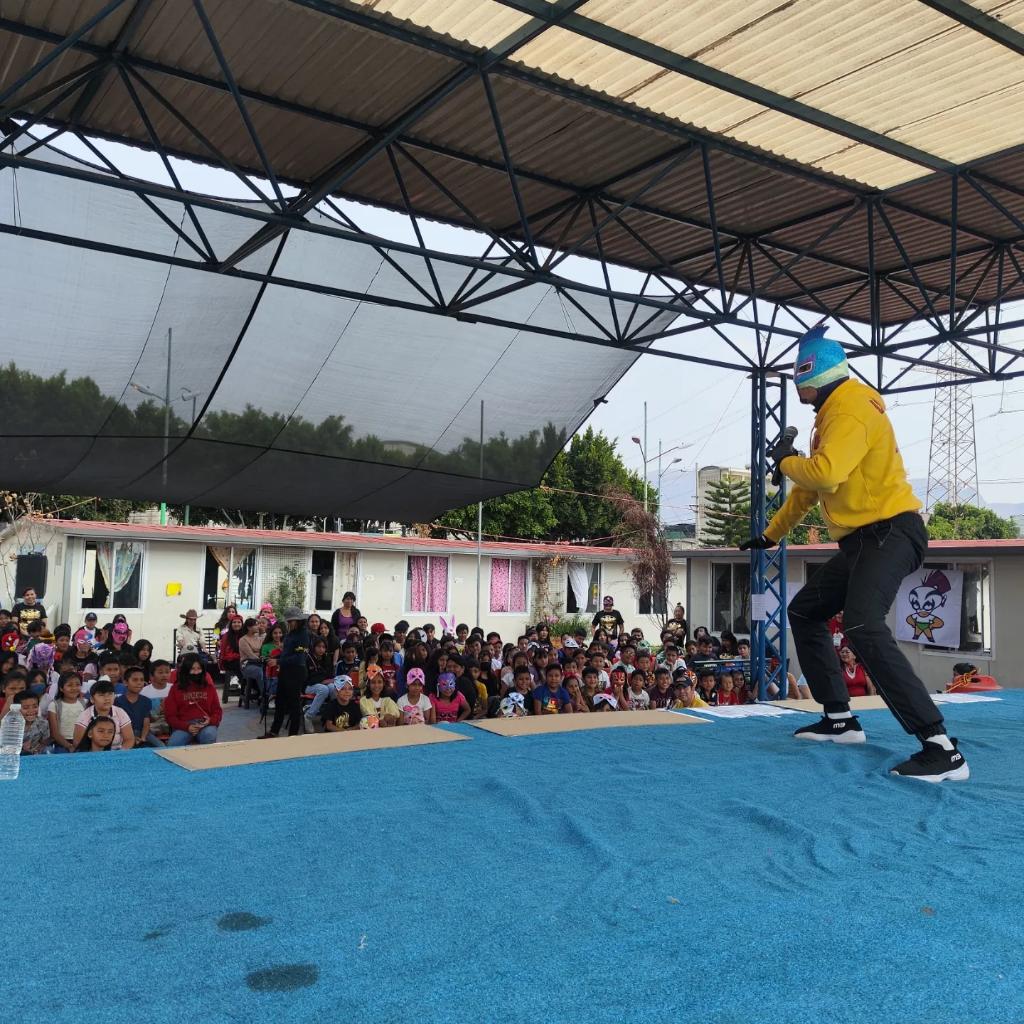 El Tacubo luchador tweet media