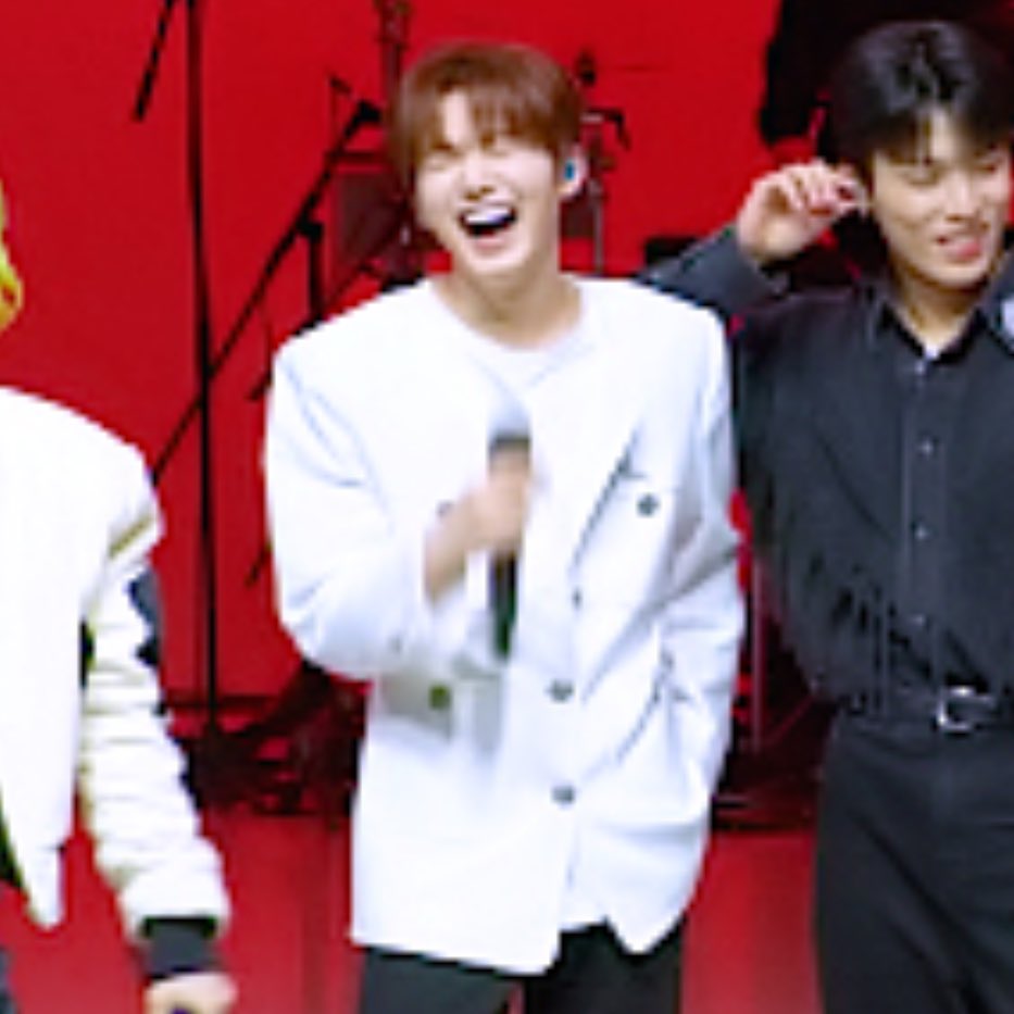 jyxqz's tweet photo. 😆😆 https://t.co/Rf9UIkcK1J