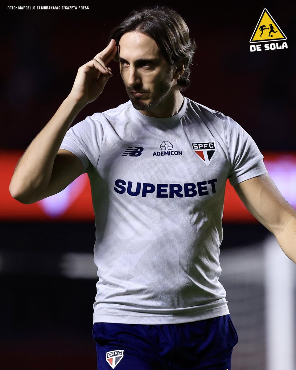 desolaoficial's tweet photo. Quem é Zubeldía? 
Para o cego, é a luz.
Para o faminto, é o pão.
Para o sedento, é a fonte de água. 
Para o morto, é a vida.
Para o enfermo, é a cura.
Para o prisioneiro, é a liberdade.
Para o solitário, é o companheiro.
Para o viajante, é o caminho.
Para mim, é tudo https://t.co/MAWLTPW1Bt