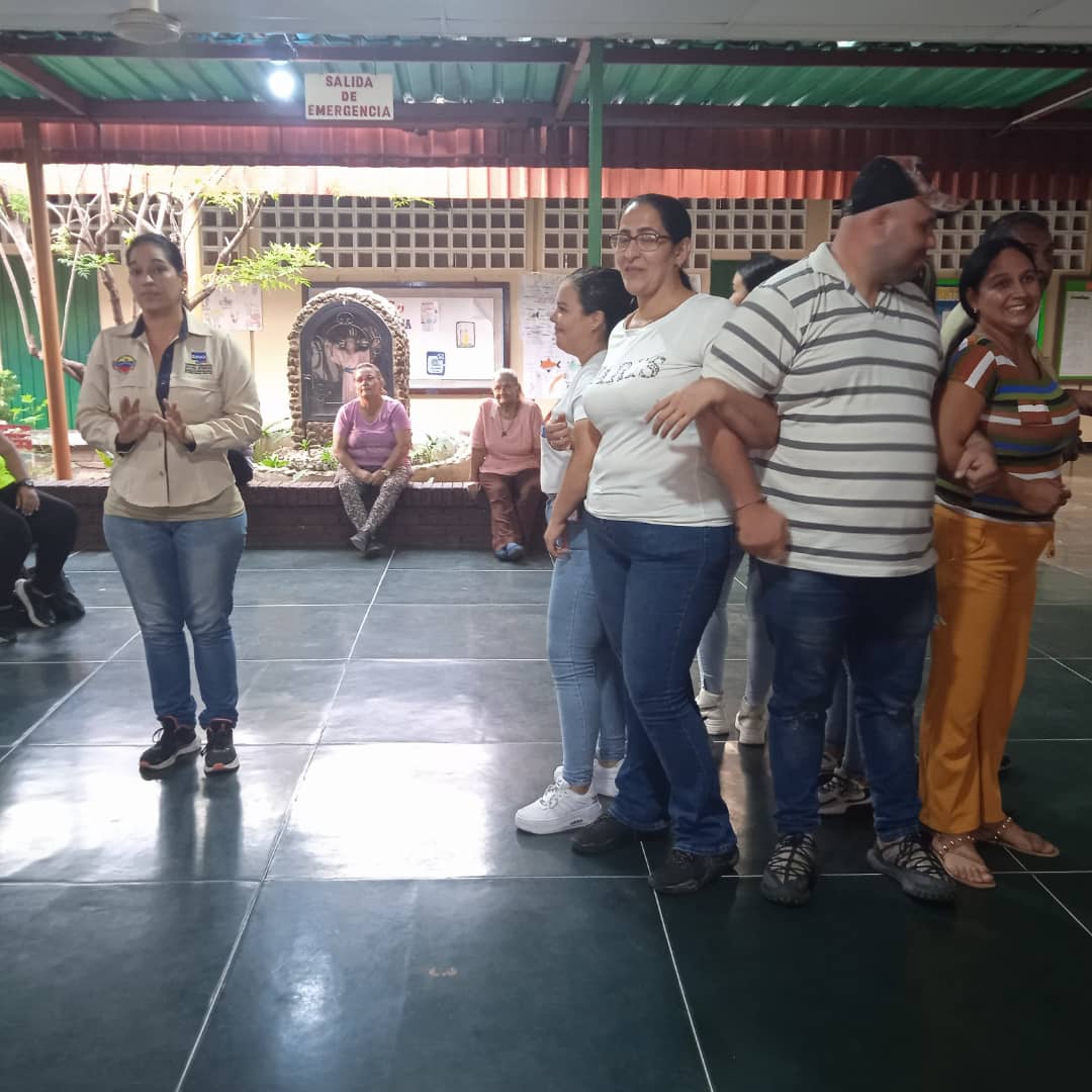 #29May Iniciamos  conmemoración “Día Mundial Sin Tabaco” mediante  formación a representantes del Colegio María Sorrosal reflexionando sobre los riesgos asociados al consumo de cigarrillo con el fin de promover estilos de vida saludables desde la familia #UnidosDeCorazón ❤️