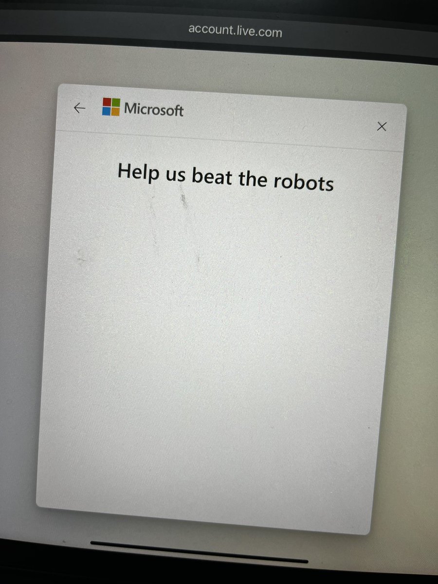 kray3d's tweet photo. Still waiting for the robots @Microsoft https://t.co/52XFlOKPSp