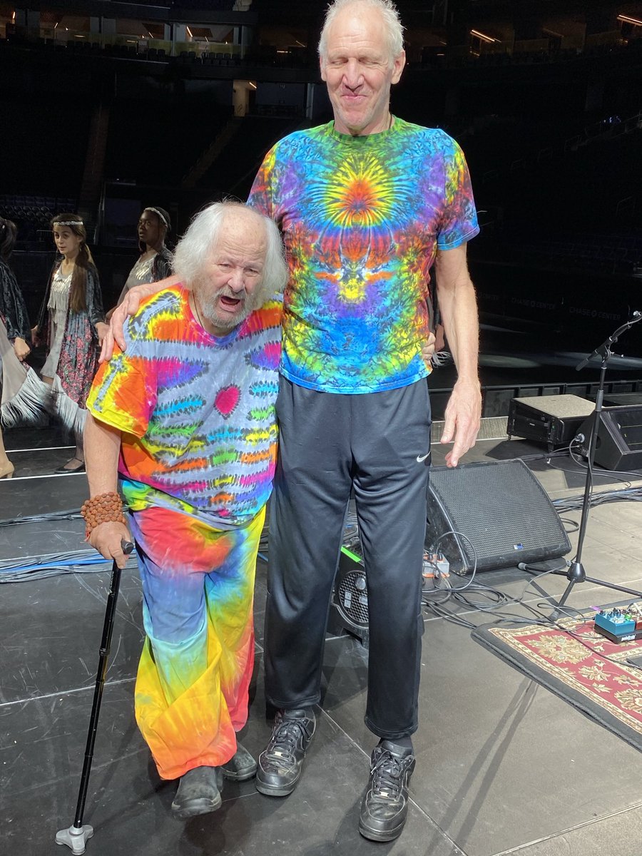Larry Brilliant MD MPH FACPM ππ (@larrybrilliant) on Twitter photo RIP dear Bill Walton. What a mensch. He was a gentle generous giant. Seen here at NY Eve <a href="/GratefulDead/">Grateful Dead</a> concert with my pal <a href="/WavyGravyMovie/">Wavy Gravy</a> RIP dear Bill Walton. What a mensch. He was a gentle generous giant. Seen here at NY Eve <a href="/GratefulDead/">Grateful Dead</a> concert with my pal <a href="/WavyGravyMovie/">Wavy Gravy</a>