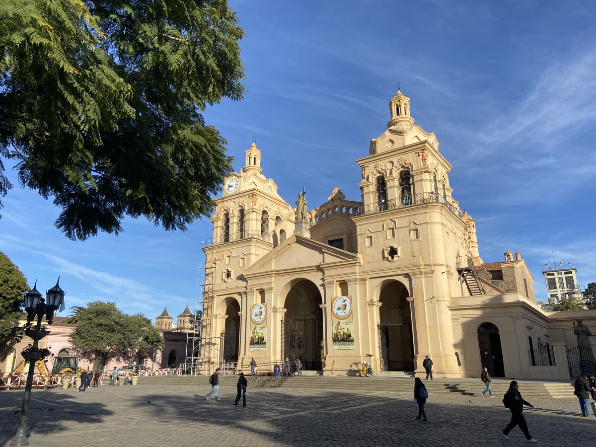 Getting ready for the opening of Interministerial Meeting in Córdoba, Argentina as part of the Global Education Campaign. Today with meeting the Dean of Universidad Católica Córdoba UCC, Marianna Galli, who is very passionate about inclusion herself.
#DBI #letmein