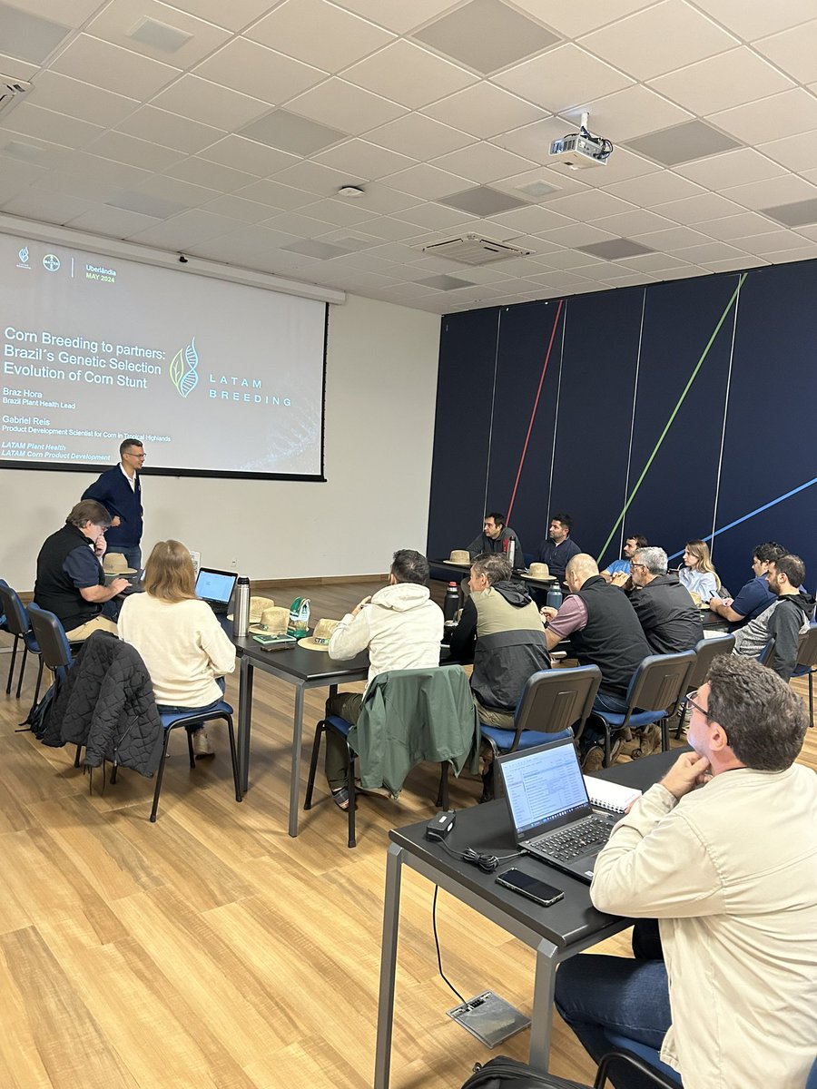 Grupo Rio Seco tweet media