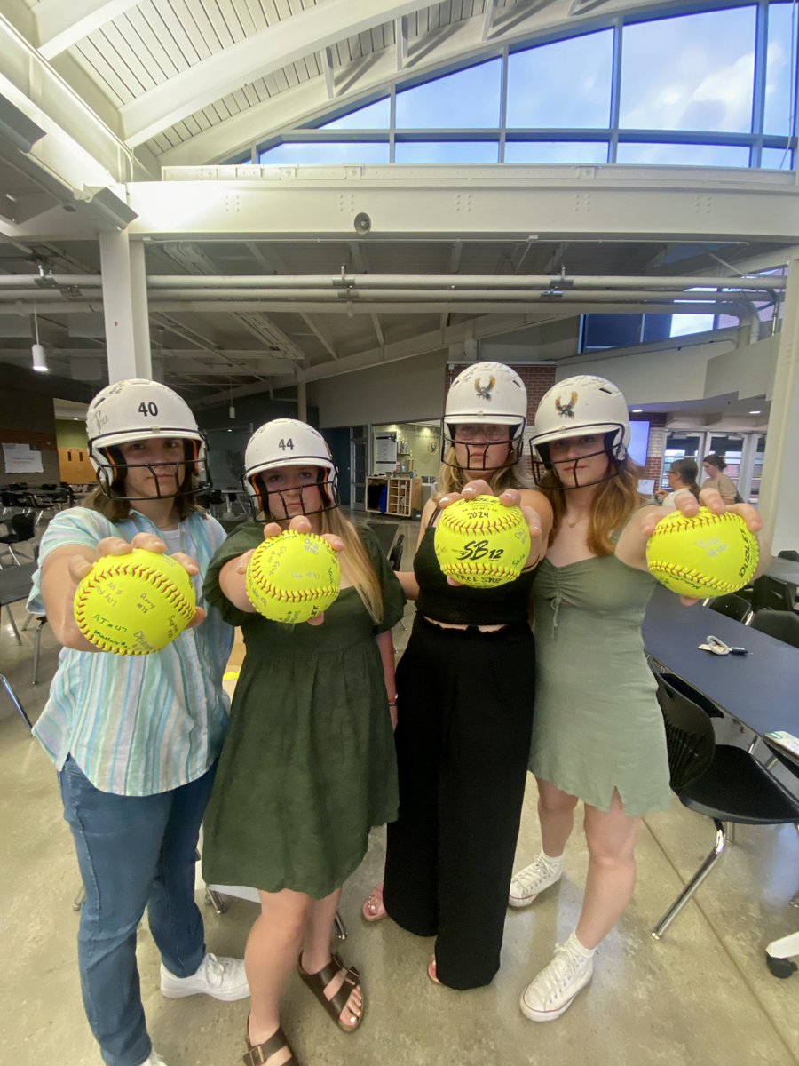 Bsmith6252's tweet photo. Thank you Free State softball for the best 4🥹🤍🔥🦅 https://t.co/Z0O8aviq2X