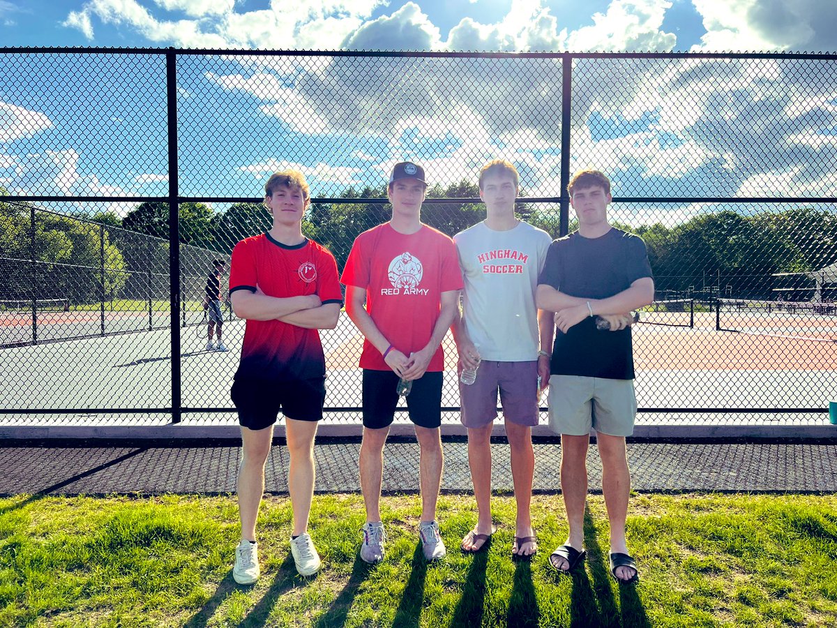 Brady Gannon & the Red Army emotional support team was court-side today as we defeated Amherst-Pelham Reg 5-0, to advance to the round of 16. Parker Shultz faced a very athletic first singles opponent, but won 6-2, 6-1. The rest of the boys rolled. We will face Longmeadow next.🤙🏻