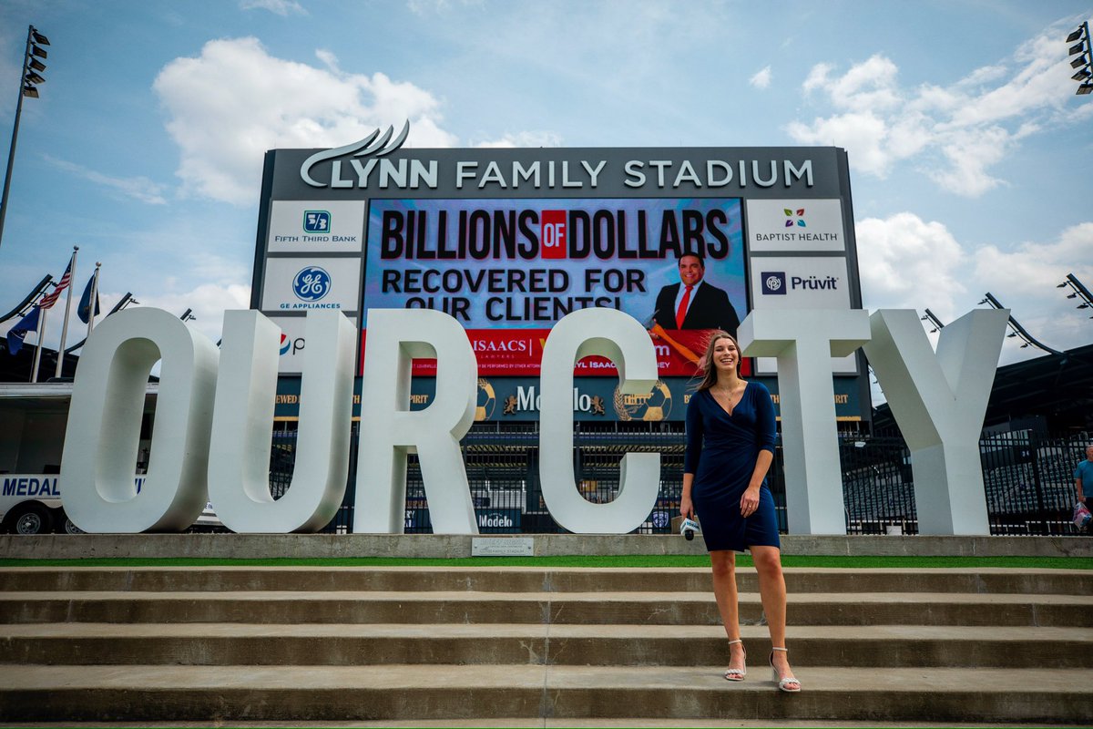 BIG UPDATE!! I’m thrilled to announce starting in August I’ll be working full time as Sports Reporter with @WHAS11 I’ve loved covering Louisville sports scene in my spare time, and I’m excited to really dive in! Plus @WHAS11Kent and @MasonHorodyski are the best team around🤍