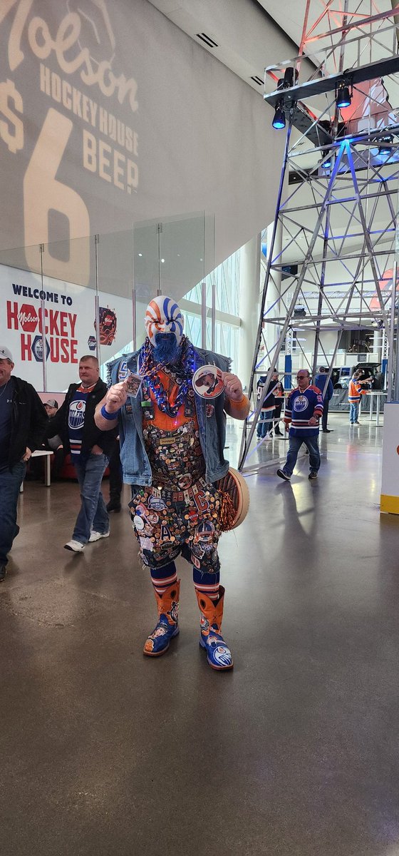 #LetsgoOilers Game 4 Baby! #Banjoguy55