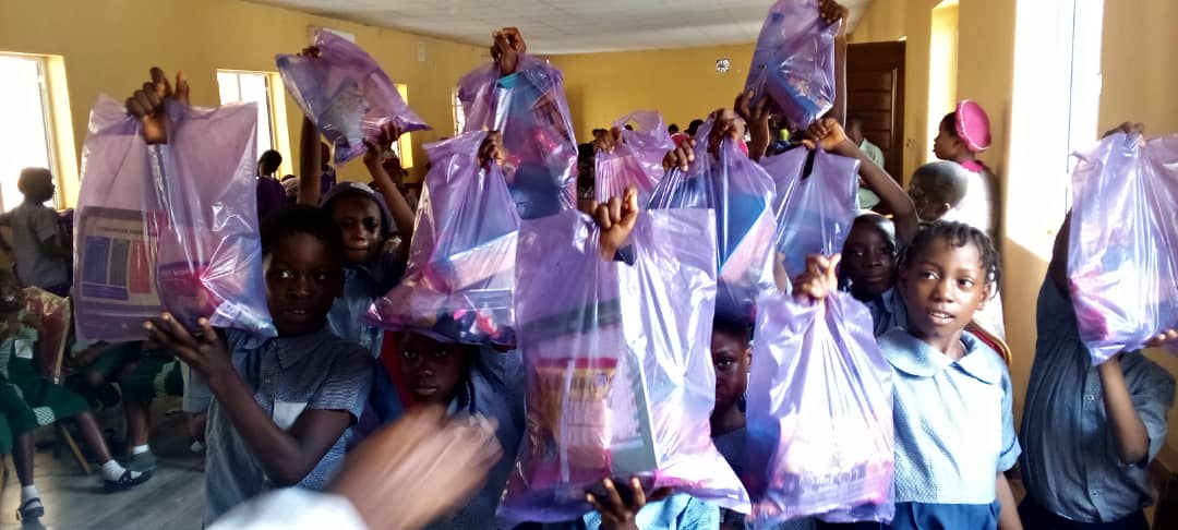 YMCAofLagos's tweet photo. 🎉 Celebrating Children's Day in style at YMCA Lagos! 🌟✨ We had an amazing time hosting a special party for the bright young stars from public primary schools across Surulere, Lagos. 
From games and activities to delicious treats, every moment was filled with joy and laughter. https://t.co/Vv6DTTk9qR