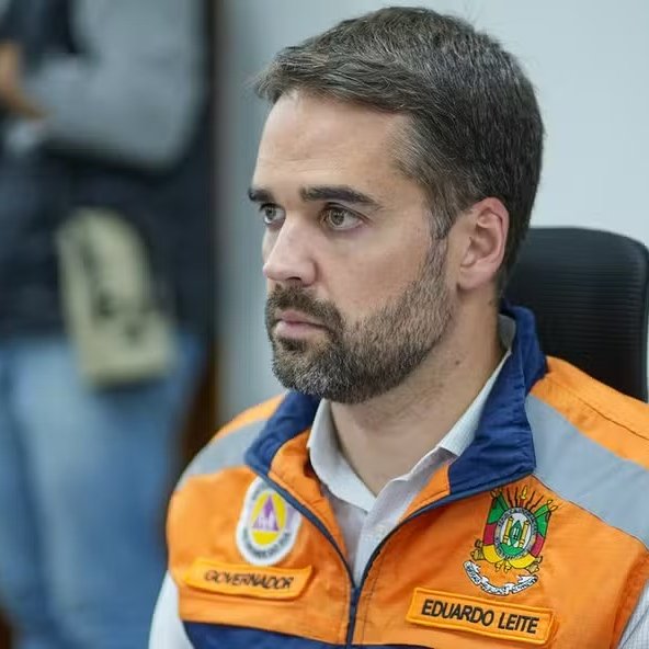 Eduardo Leite vai aprofundar o neoliberalismo e entregar a reconstrução do Rio Grande do Sul para um ex-assessor de Bolsonaro. Peço a atenção de vocês ao que ocorre na Assembleia Legislativa. Votei contra a criação da Secretária de Reconstrução e quero explicar o por quê.