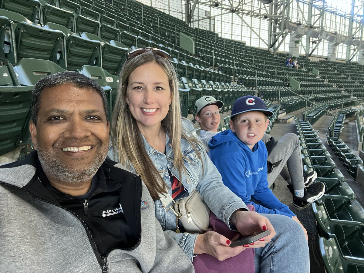 BipinSen's tweet photo. Catching a game while in town! #thisismycrew https://t.co/8UmpoZRGYp