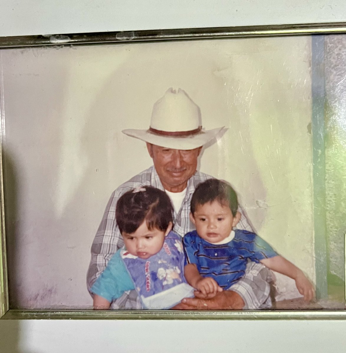 azucenagrr's tweet photo. En el cielo como una estrella, te extrañamos siempre | 29/05/11🤍🕊️ https://t.co/Vc8co8RaVg