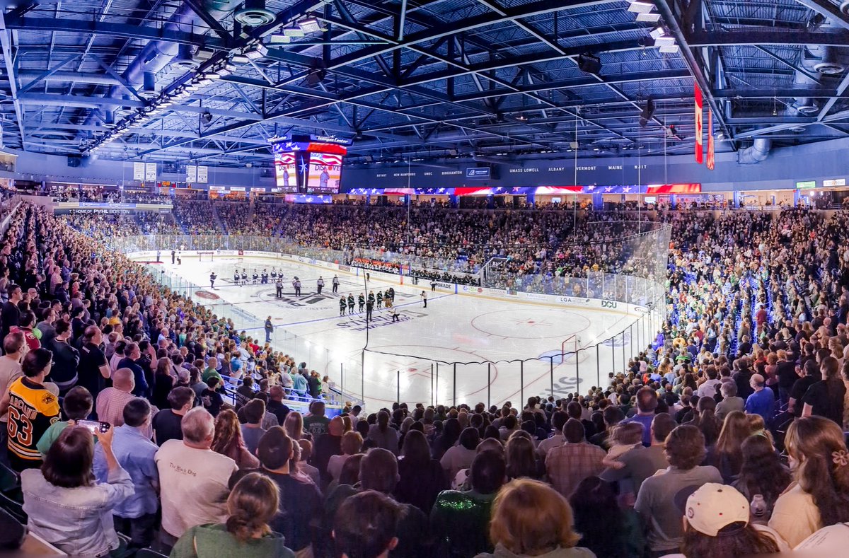 In case anyone was wondering what the Tsongas Center looks like tonight for the @PWHL_Boston and @PWHL_Minnesota championship game. #EveryoneWatchesWomensSports