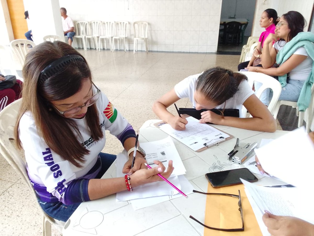 #29May || 📣 Desde nuestra sede administrativa, se llevó a cabo el proceso de inscripción de los talleres de Trenzado Básico de Cabello, Repostería, Peluquería con Técnicas de Planchados y arreglos de Cejas y pestañas, por parte del equipo de la Dirección de Seguridad Social.