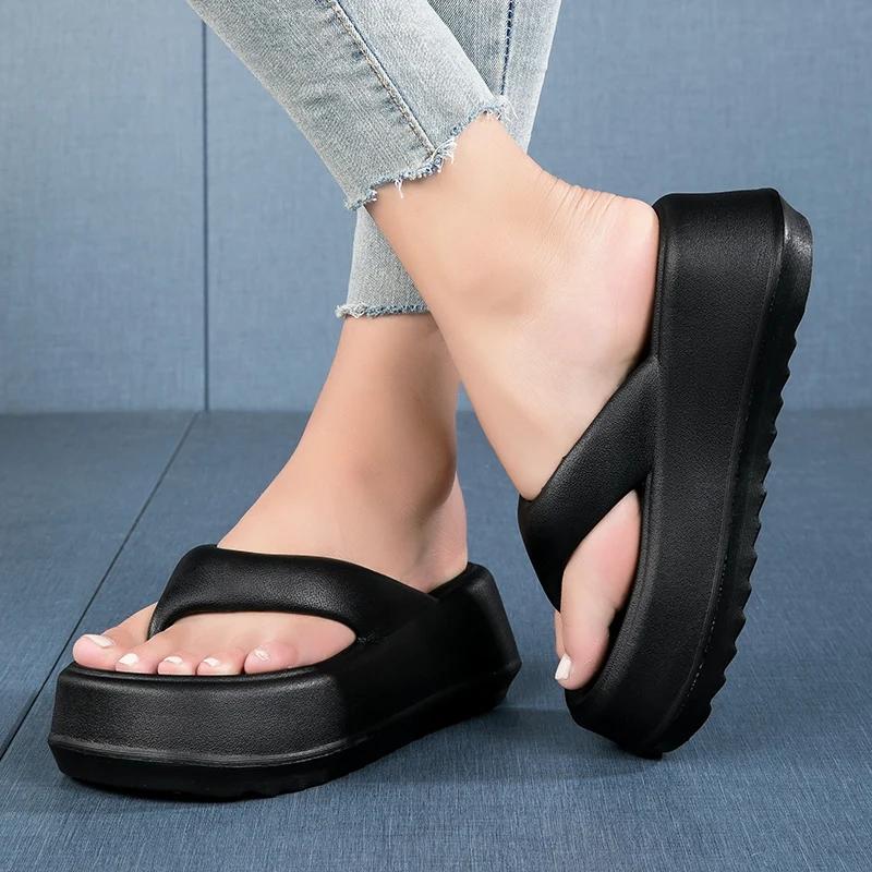 yan_armana's tweet photo. Saya menjual Ranjojo R-01 Sandal Wanita Sandal Wedges Japit Karet Perempuan kekinian seharga Rp57.000. Dapatkan produk ini hanya di Shopee! https://t.co/1L3d0LOE0b #ShopeeID https://t.co/UzwseqCpNh