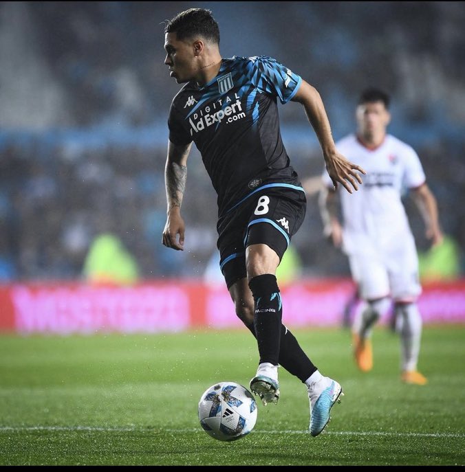 Oficialmente termino el primer semestre de este 2024 para Juan Fernando Quintero en Racing.

Como lo puntuas? (1 al 10)

Para mi es un solido 7. Se espera mucho mas para el segundo semestre pero este fue mejor que el anterior.
