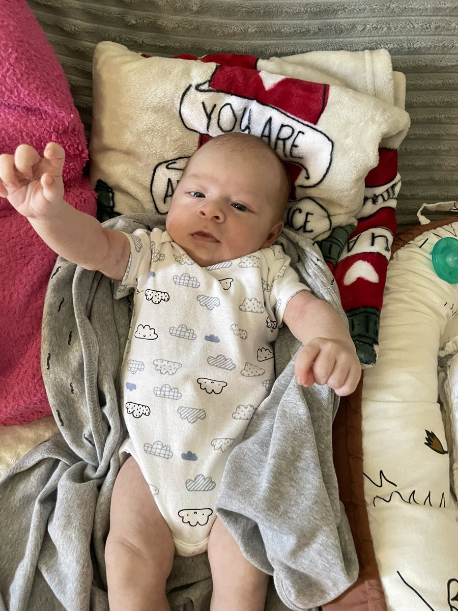 555renny's tweet photo. my little man, he’s so perfect! im so so lucky to be his mommy! 💚🌱 https://t.co/ad5asswOul