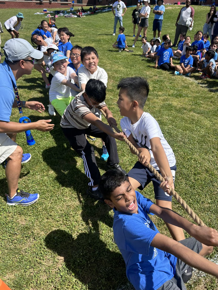 Started our day with 3rd grade field day and ended it with 1st grade! Go blue and white! Go Scotties!💙🤍 #WeAreHerricks <a href="/HerricksSchools/">Herricks Schools</a> <a href="/SearingtownPE/">Searingtown Elementary Physical Education</a>