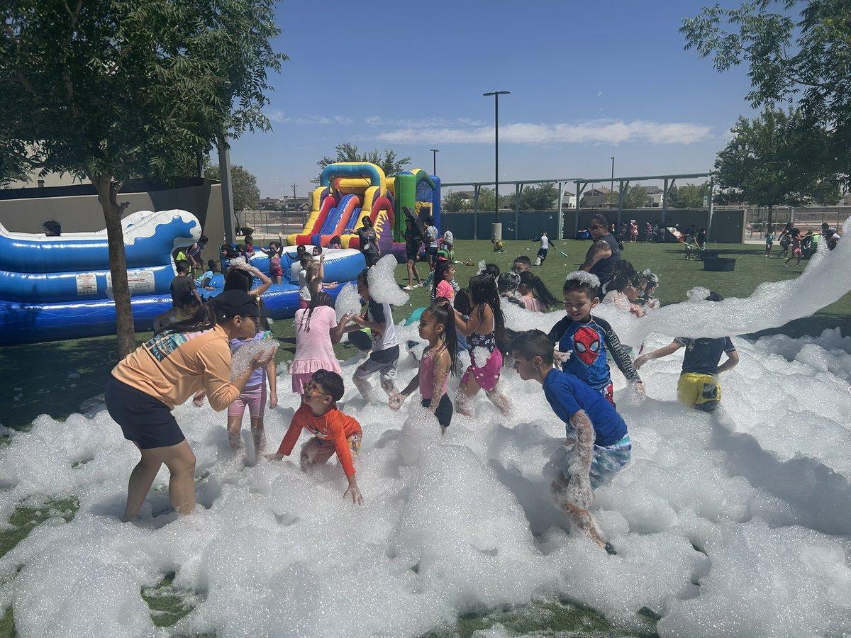 Leslie Thomas (@ctrails_es) on Twitter photo Having fun in the sun and jumping in the bubbles!  Celebrating the end of Pk and Kinder! #CactusMakesPerfect 🌵❤️ #TeamSISD #WeLeadTX Having fun in the sun and jumping in the bubbles!  Celebrating the end of Pk and Kinder! #CactusMakesPerfect 🌵❤️ #TeamSISD #WeLeadTX
