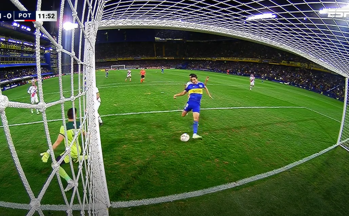 Nachorp__'s tweet photo. como le explicas a alguien que no estaba viendo el partido que esto no fue gol https://t.co/TuXzno9DfS