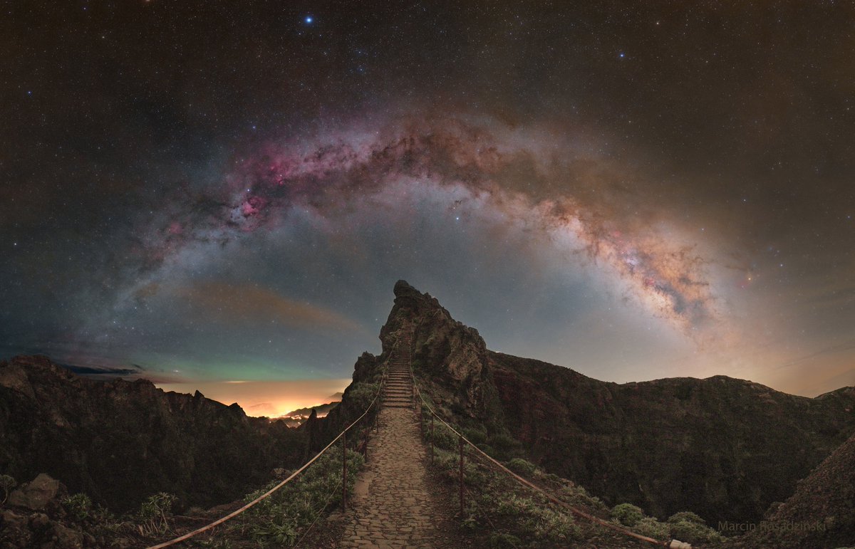 What happens if you ascend this stairway to the Milky Way? Before answering that, let's understand the beautiful sky you will see. Most eye-catching is the grand arch of the Milky Way Galaxy, the band that is the central disk of our galaxy which is straight but distorted by the