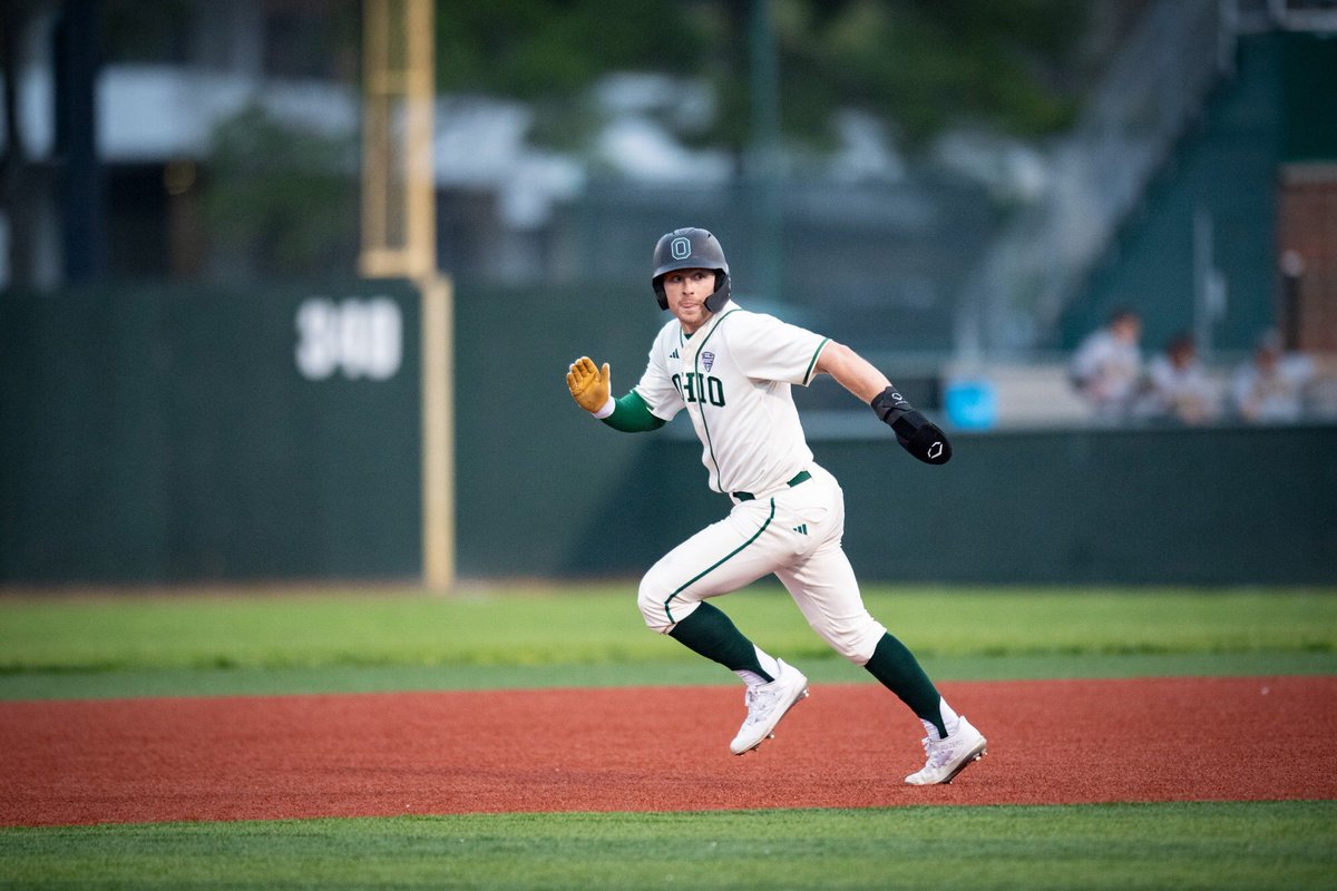 Sidelines - College Baseball⚾️ tweet media