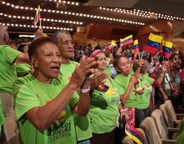 #EsNoticia || Ejecutivo ordenó la creación del Ministerio del Poder Popular para los Adultos Mayores #29May Más detalles: acortar.link/tsSFri