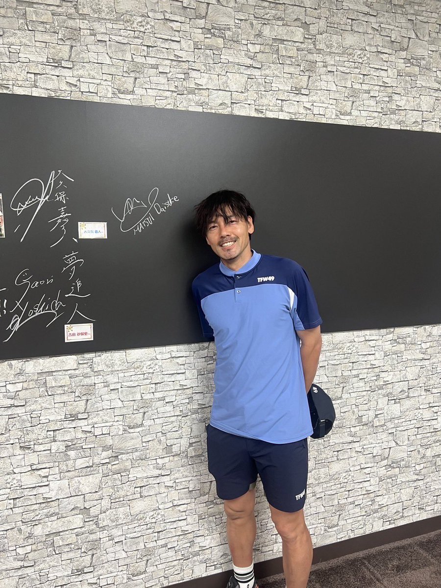 皆さん、おはようございます☀️
今日もとても良い天気でゴルフ日和です⛳️
先日、元サッカー日本代表の #松井大輔 さんが来場されてました⚽️
黒板にサインを書いていただいたので是非とも写真を撮って、 #ちばパブ または #CPGカントリークラブ と付けてポストしてください😊✨️