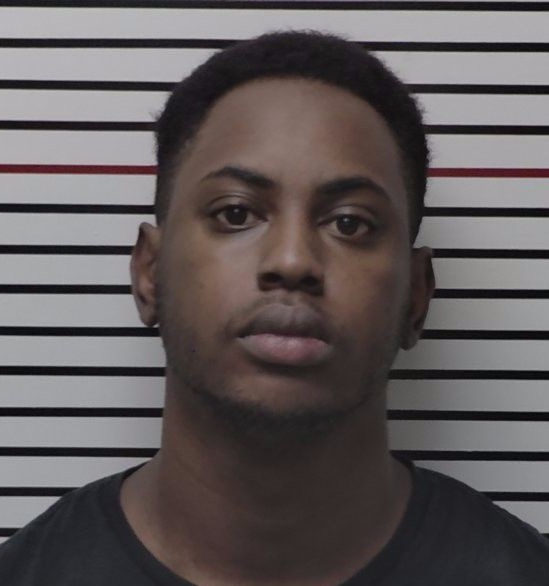 Marlin  Kellum (28) – Murphysboro, IL  arrested and charged with Indecent  Solicitation of a Child (Class 3 Felony), Traveling to Meet a Child  (Class 3 Felony), and Solicitation to Meet a Child (Class 4 Felony) 
#ChicagoScanner #southernillinois #HumanTraffickers