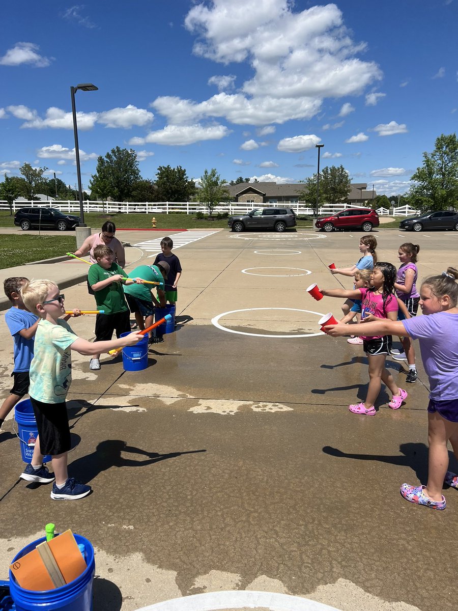 SCE_German's tweet photo. 💦We had a great water day! 💦 https://t.co/rw99XOzBEC