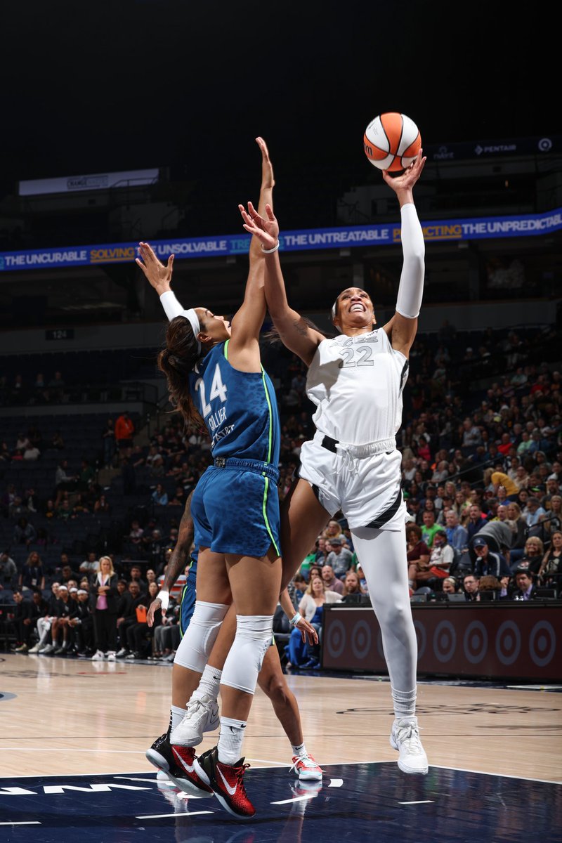 A dominant half for the @LVAces results in a 43-34 lead over the @minnesotalynx 💪 A’ja Wilson tops all scorers with 13 PTS, 6 REB, 3 AST, & 2 BLK! 📺 2H on NBA TV