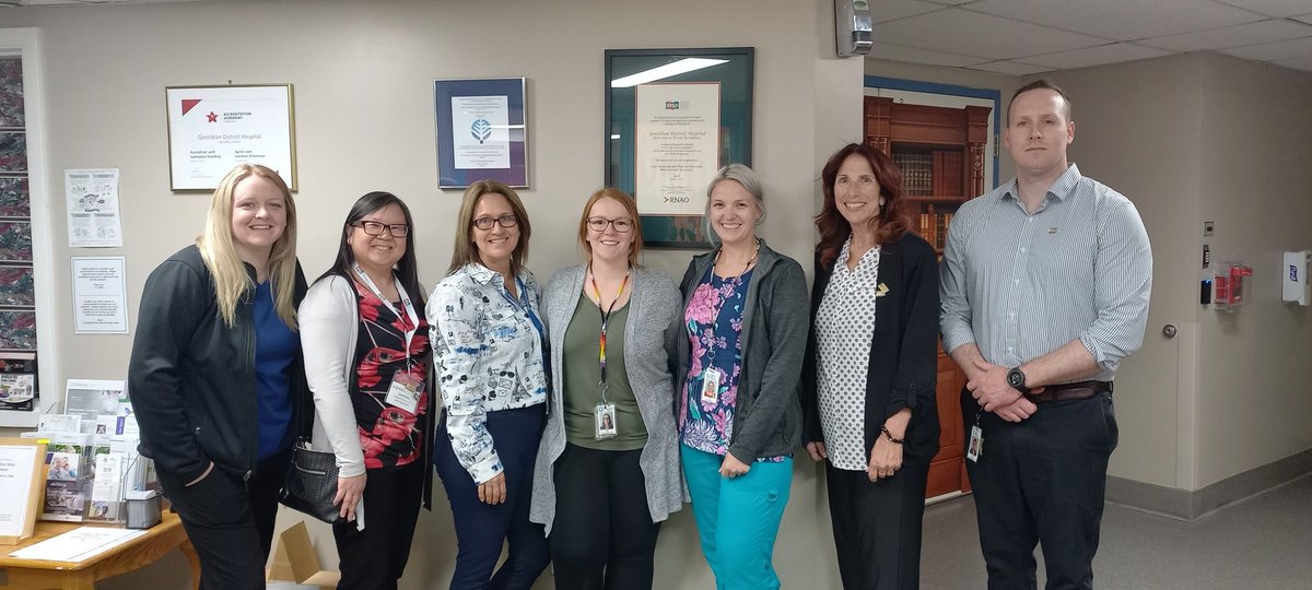 Wonderful visit with a #BPSO Geraldton District Hospital, John Owen Evans Residence- LTC home. Promoting and implementing evidence based @RNAO BPGs to improve quality of life for their residents.@DorisGrinspun @JanetCheeRNAO